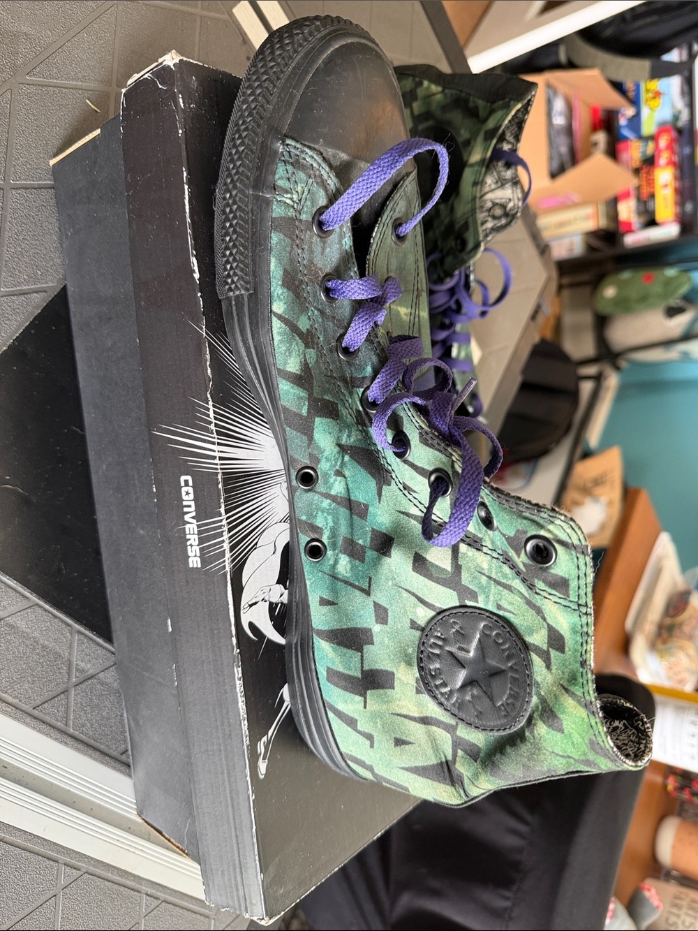 Men’s 13 Joker Graphic High-Top Sneakers in Green & Purple - Picture 5 of 11